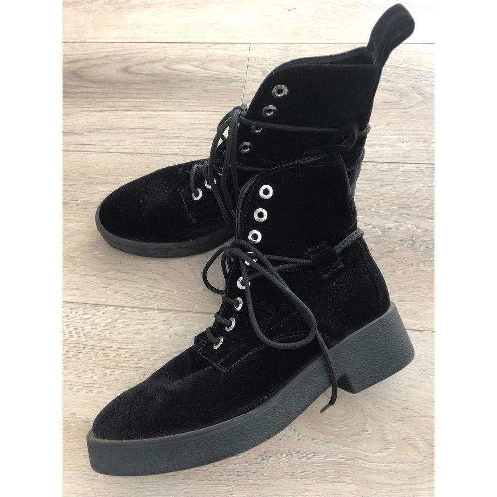 Steve Madden Boots